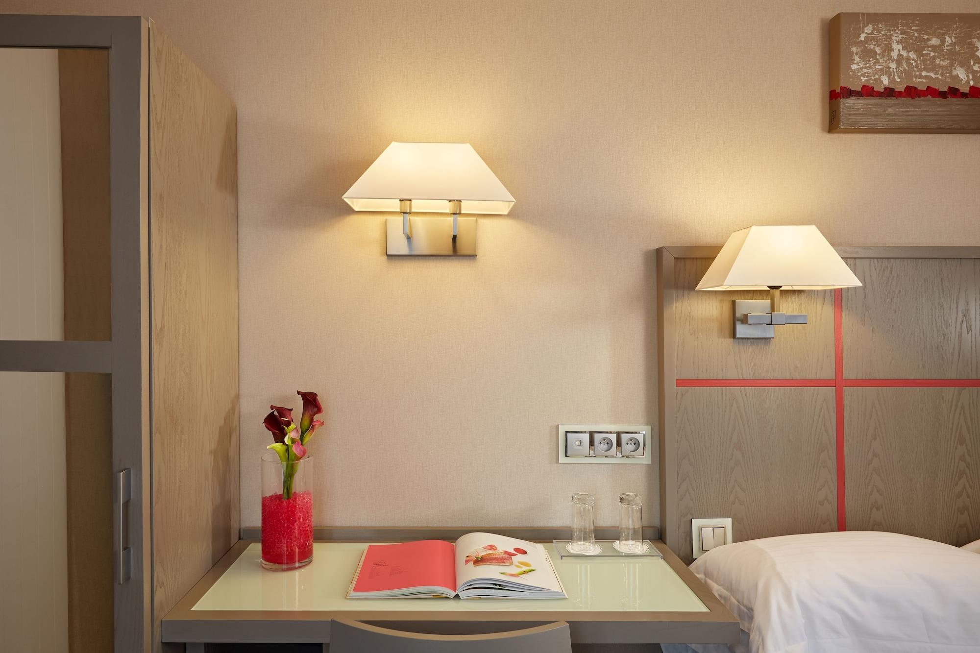 Hotel Alizé Grenelle Tour Eiffel Paris