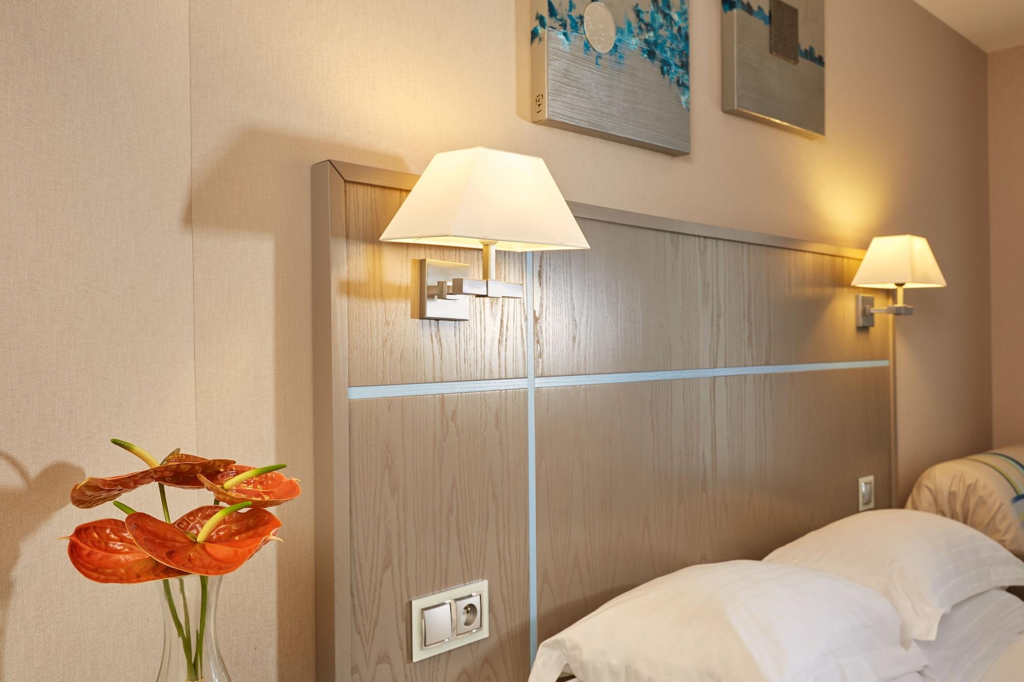 Alizé Grenelle Tour Eiffel Hotel 3*
